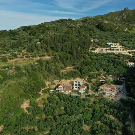 Baso Hilltop Argászi