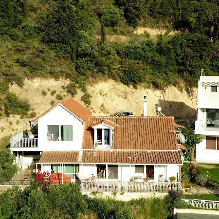 Baso Hilltop * Argászi