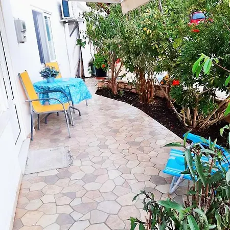 Baso Hilltop Apartment *