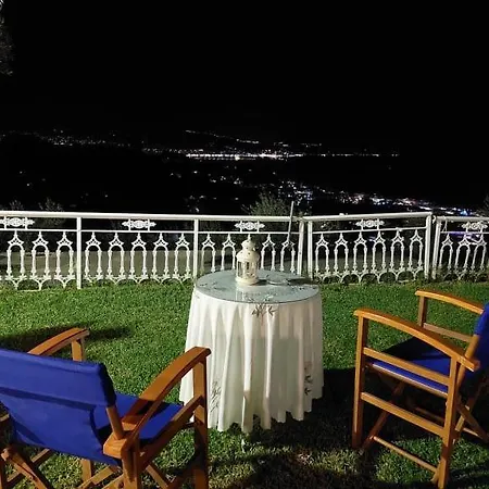 Baso Hilltop Apartment Argassi
