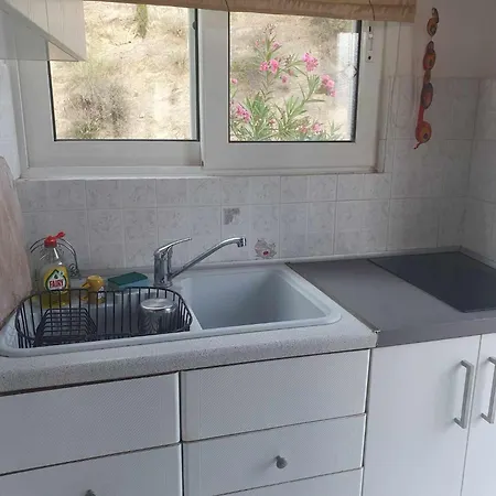 Apartment Baso Hilltop Argassi