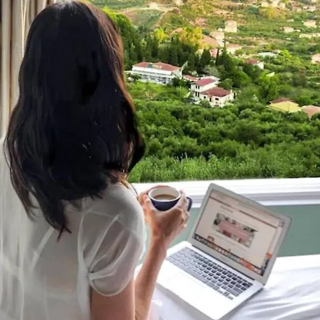 Apartament Baso Hilltop